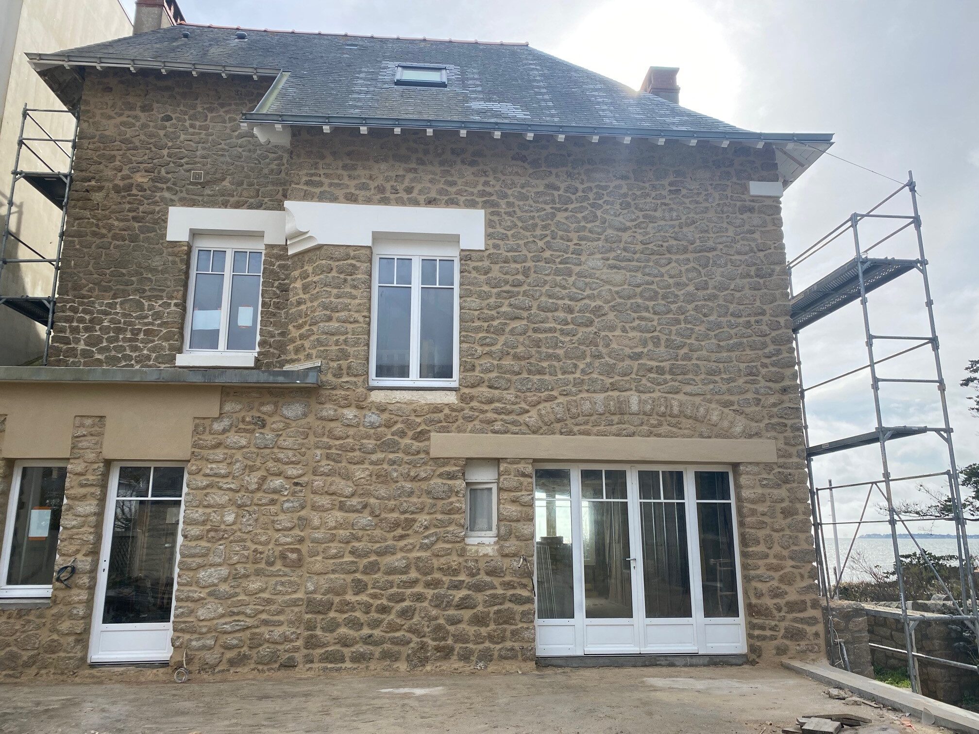 Rénovation d'une villa, Rénovation de façades